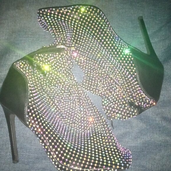 AZALEA WANG" CONVENIENTLY COVERED " BLACK STILETTO PUMP( BRAND NEW !!!!! - Picture 6 of 7